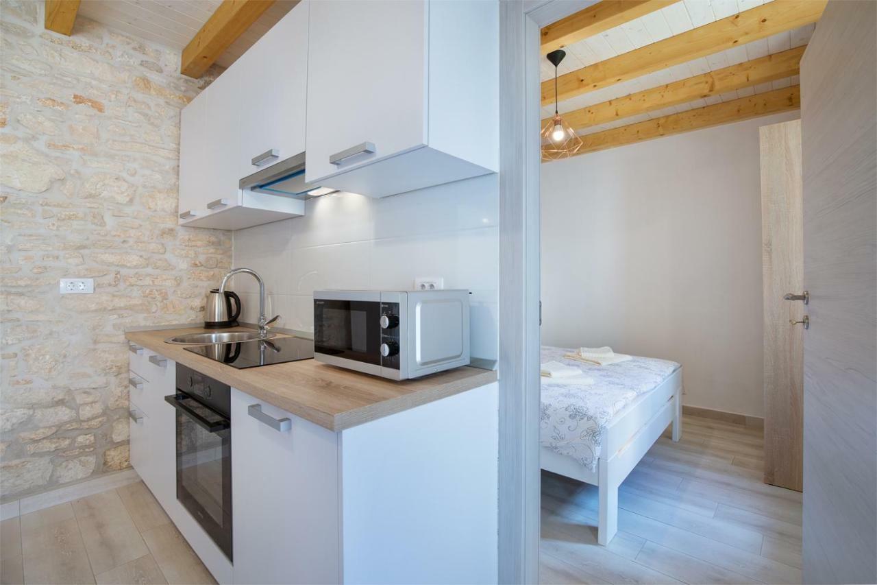 Apartments Leonardo&Mak Пула Екстериор снимка