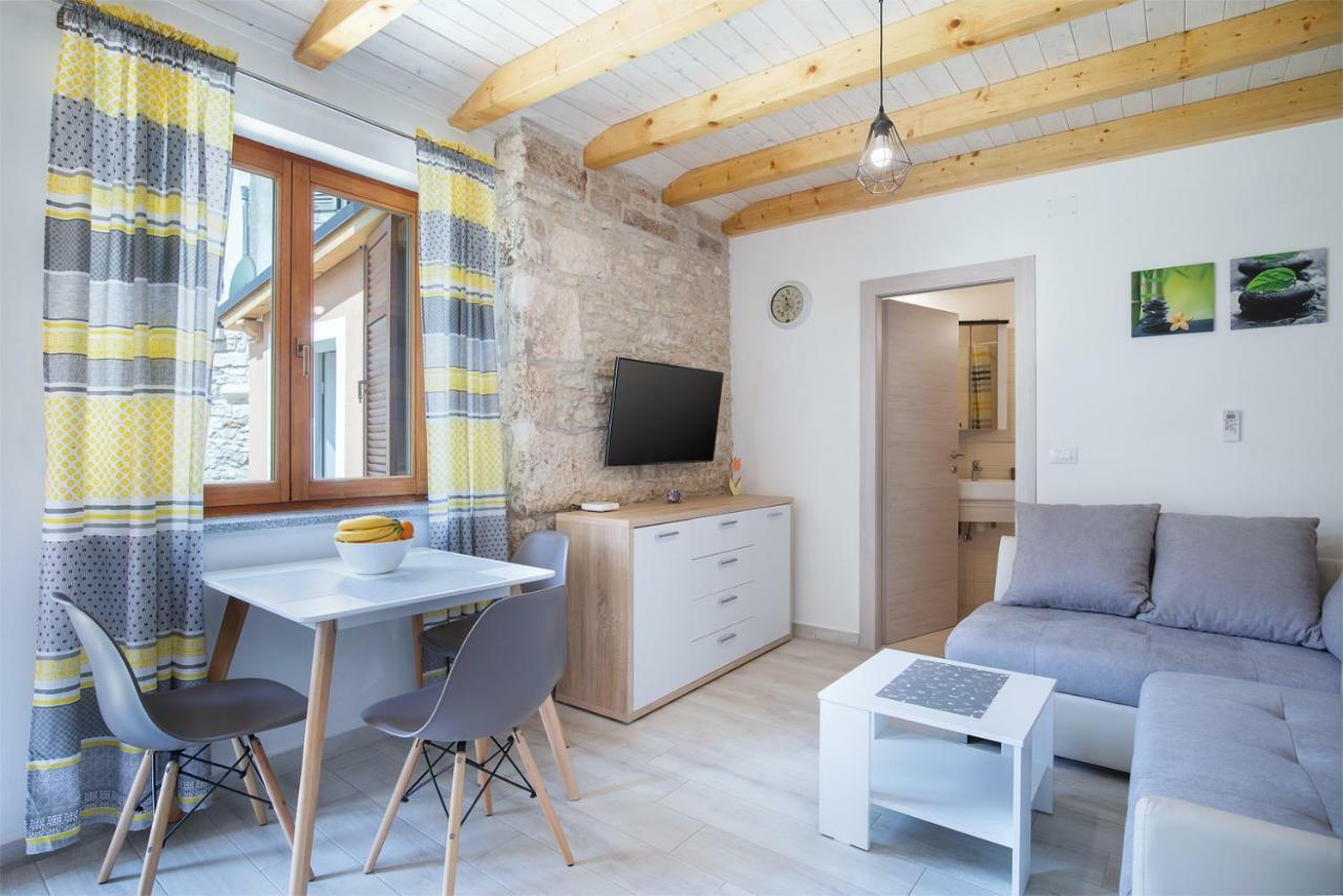 Apartments Leonardo&Mak Пула Екстериор снимка