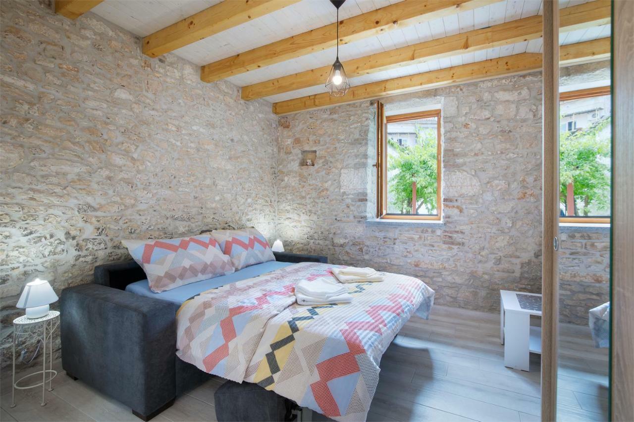 Apartments Leonardo&Mak Пула Екстериор снимка